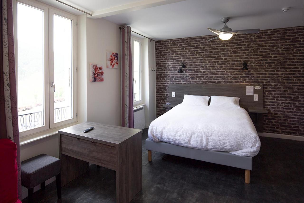 Logis & Restaurant Le Carnot Hotel