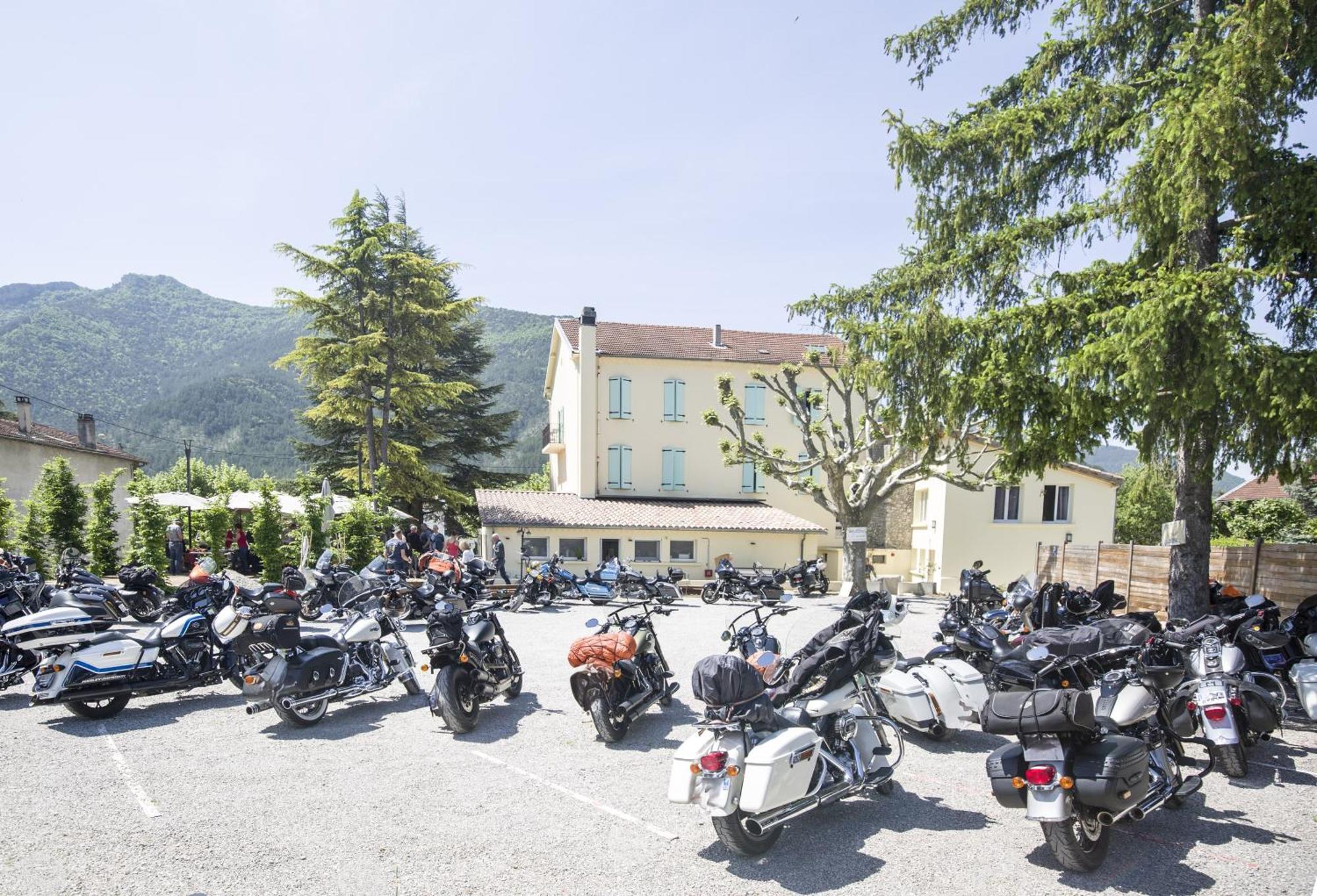 Logis & Restaurant Le Carnot 2* Die